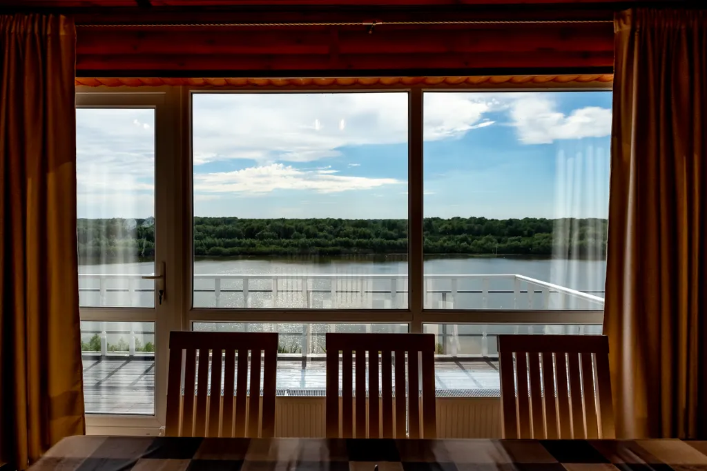 Дом на берегу Ахтубы