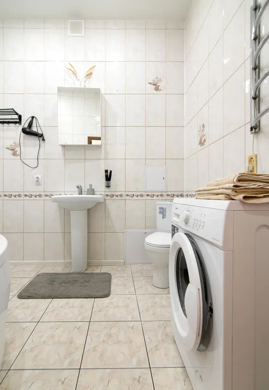 "Алиса в стране чудес", 2-х комн. квартира в центре города