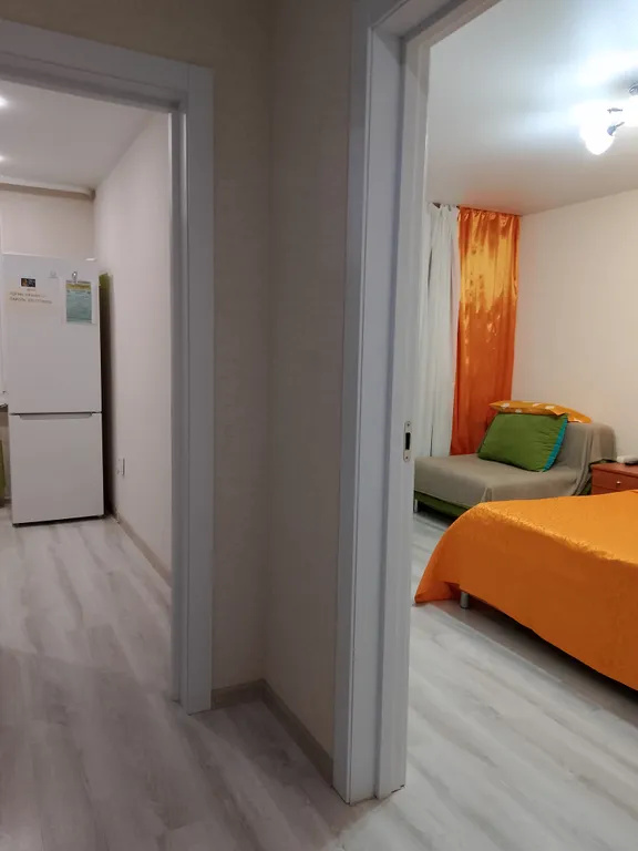 Светлая квартира с кондиционером рядом с парком Якутова