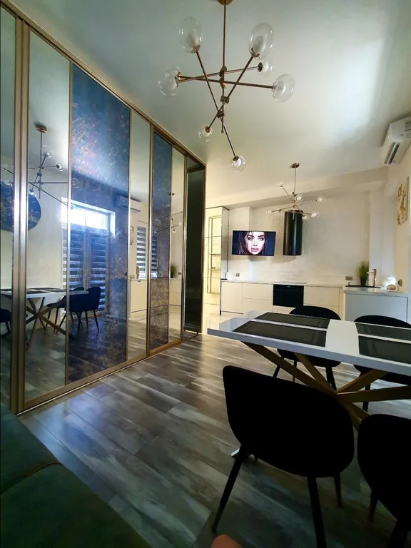 Пешеходная улица Советская закрытая территория аллея фонарей