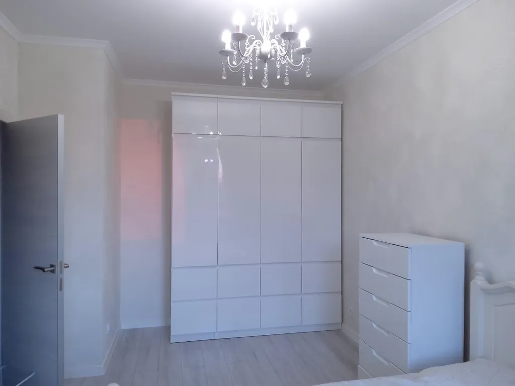 Новая квартира с солнечной террасой между морем и озером