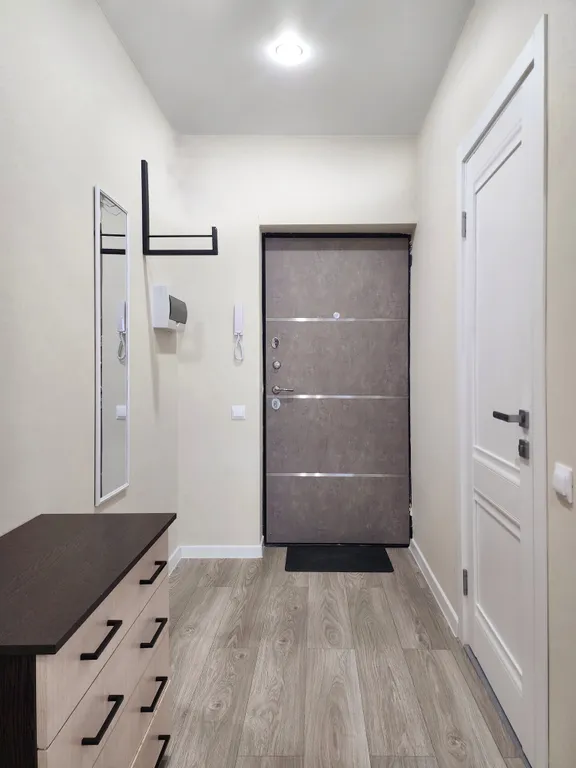 Просторная студия с балконом