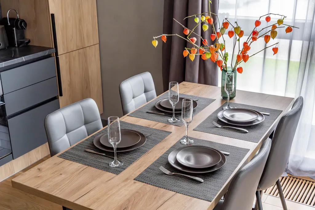 Охта Сьют 21 рядом с входом в Охта парк