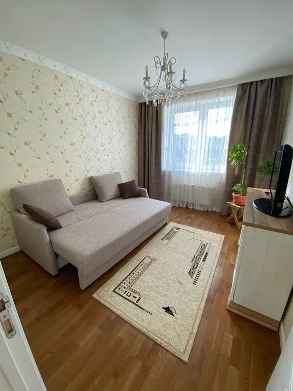 Светлая однокомнатная квартира в тихом районе Светлогорска.