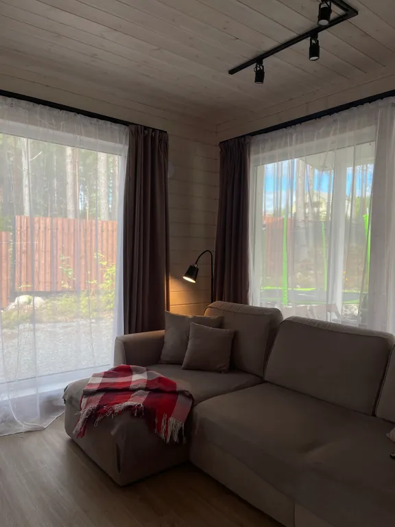 Уютный дом с живописным видом на лес