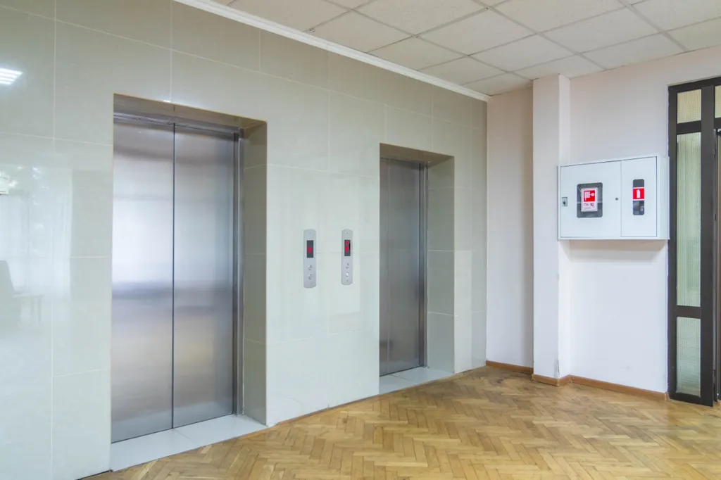 Апартамент с видом на кипарисы