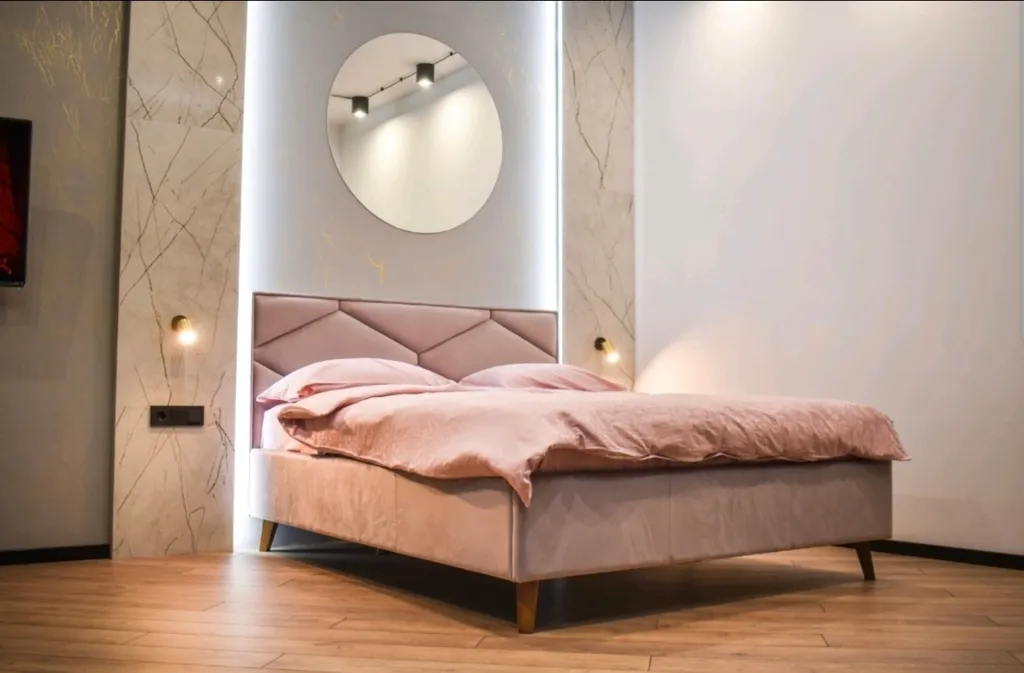 Пешеходная улица Советская закрытая территория аллея фонарей