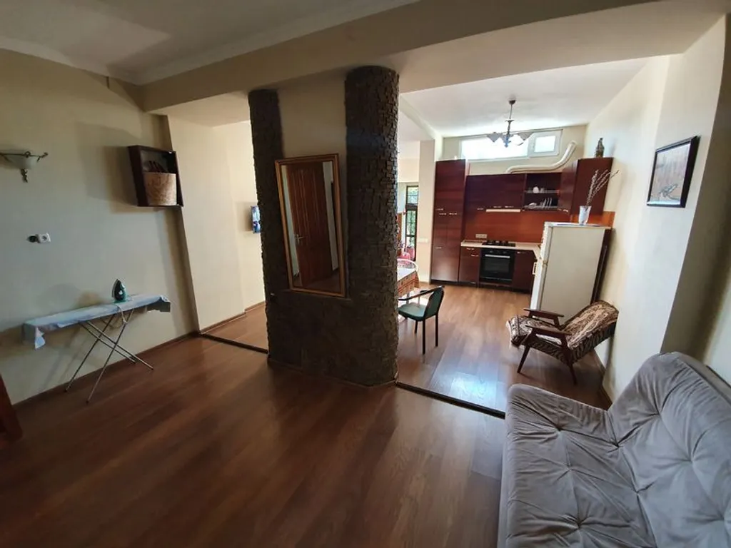 Просторный двухкомнатный дом в санаторной зоне