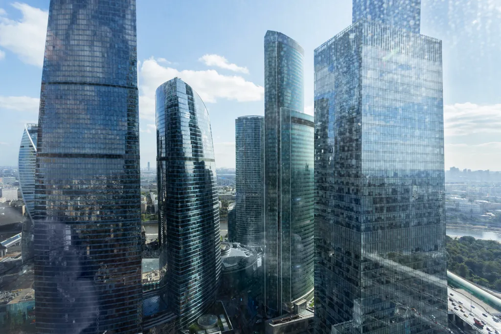 Лаконичный и стильный апартамент с видом на сити