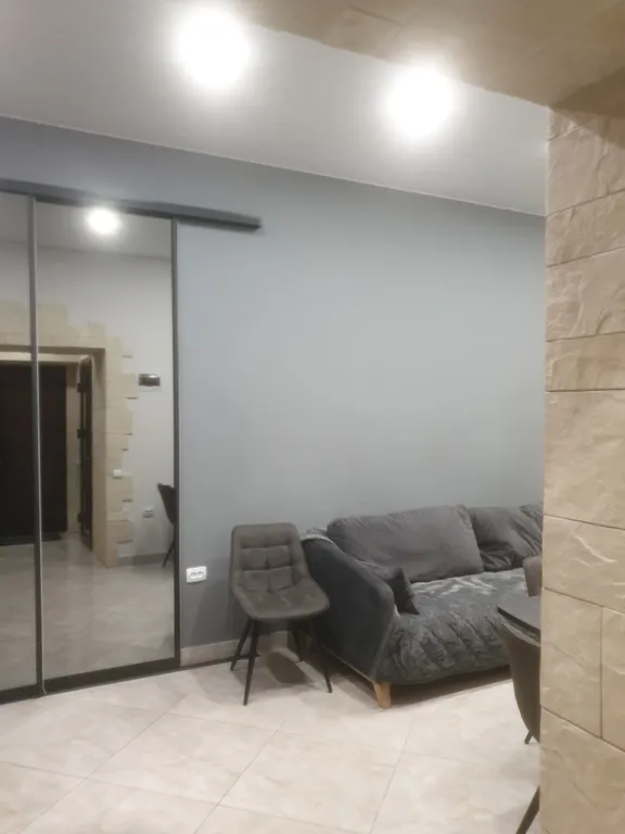 Дизайнерская современная двушка в новом доме сердца центра город