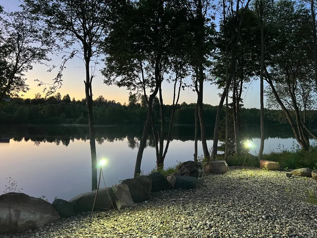 Уютный A-Frame в лесном массиве на берегу реки