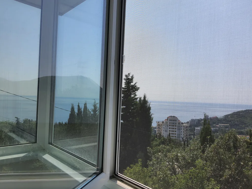 Коттедж с видом на море и горы