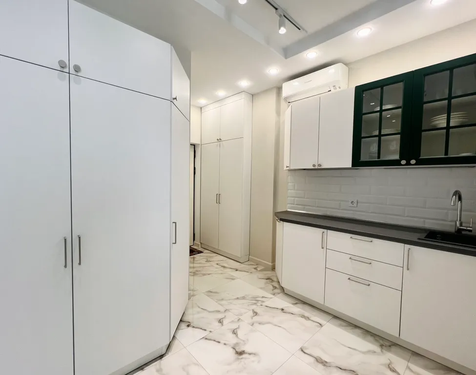 Апартаменты в вечнозелёном парке у моря