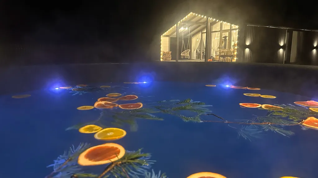 Панорамный барн в стиле Дубльдом с баней и чаном