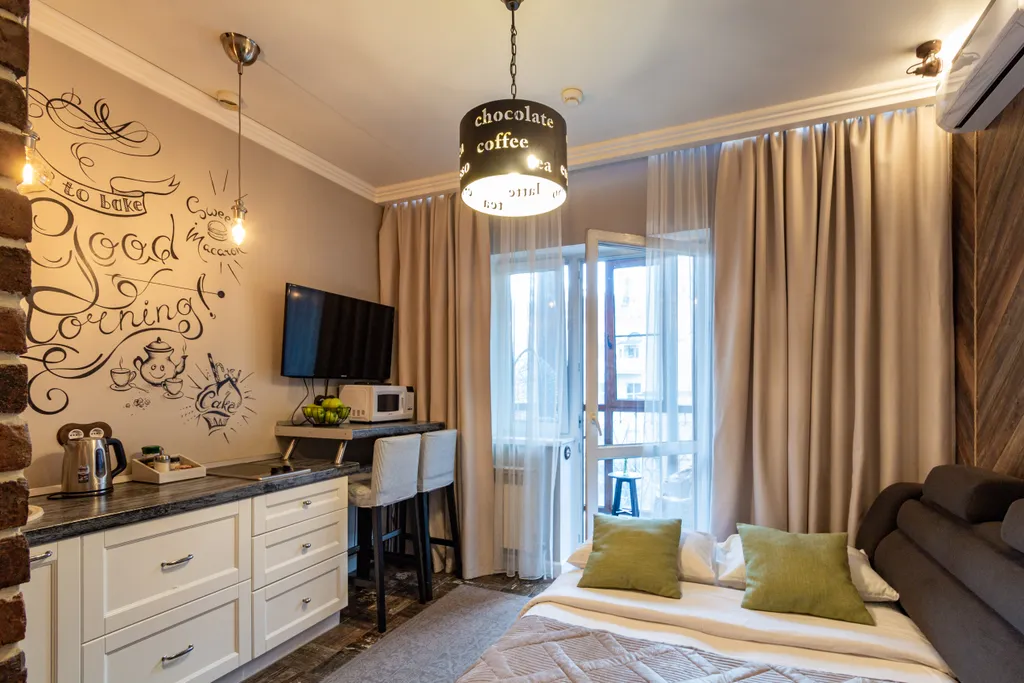 Лофт с витражом в самом центре