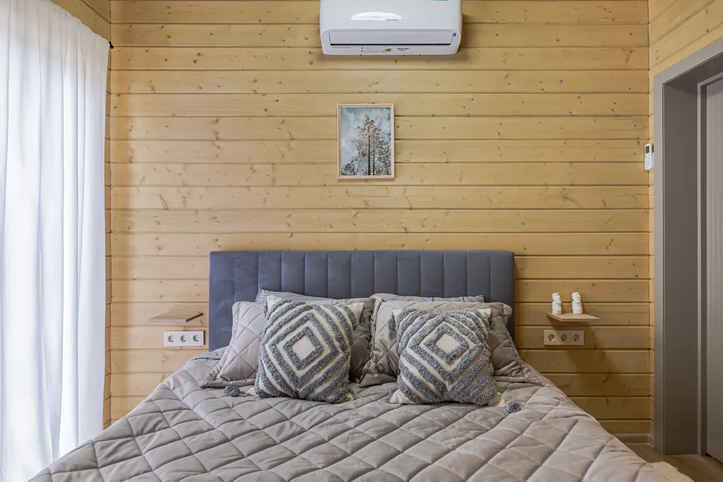 Дом у озера с чаном