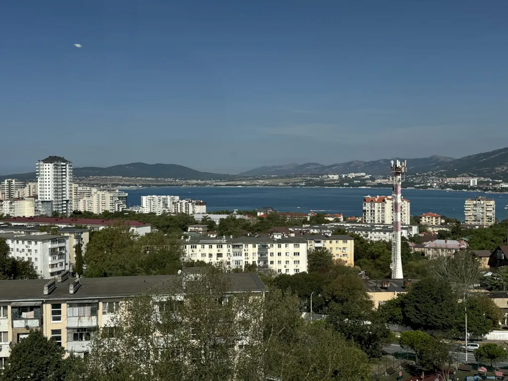 Квартира Квартира с видом на море и горы в 15 минутах до пляжа — Геленджик
