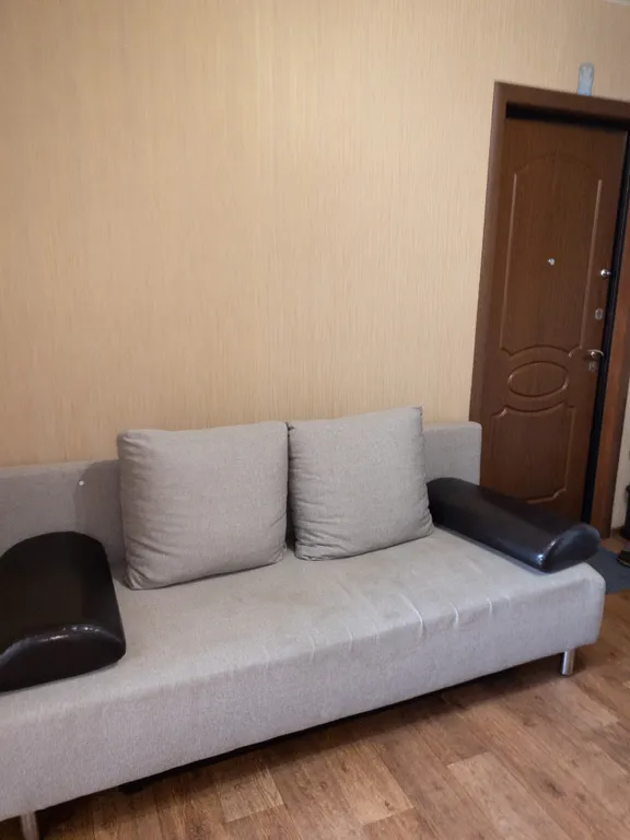 Квартира напротив областной детской больницы на Гаранькина