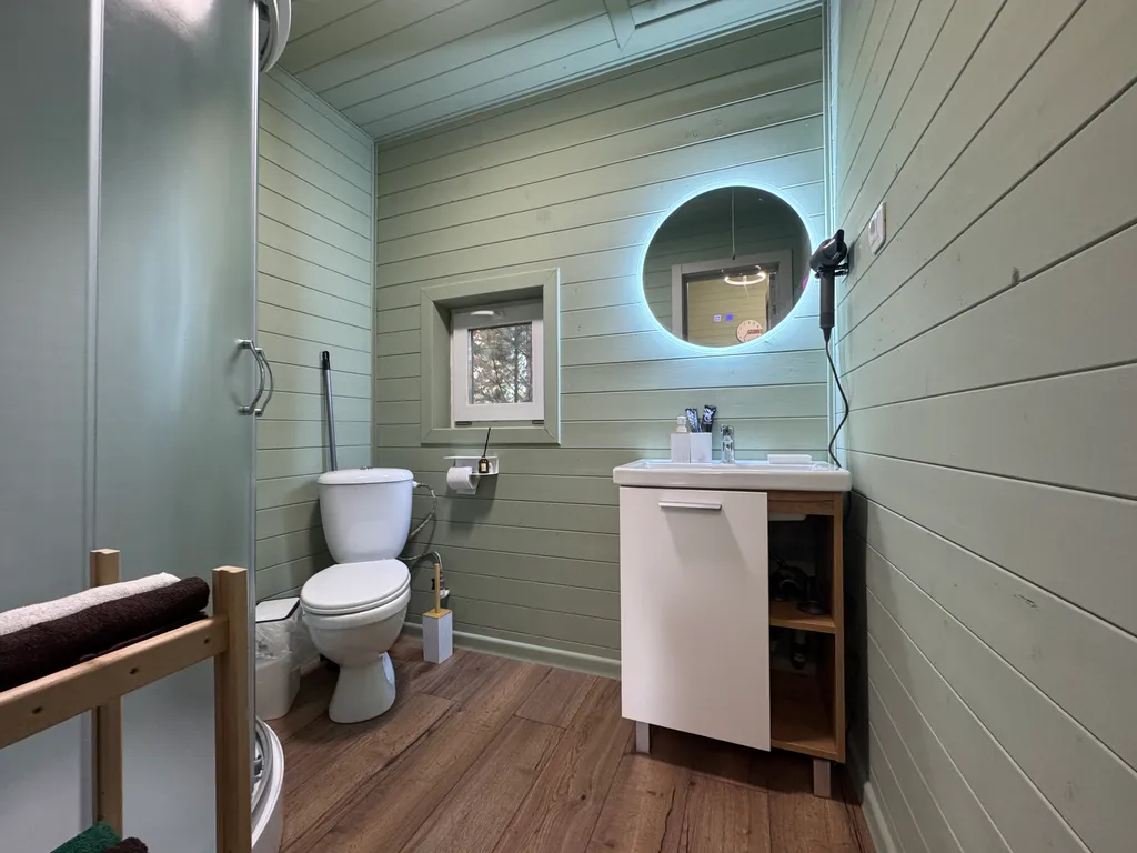 Уютный домик барн хаус в лесу с баней