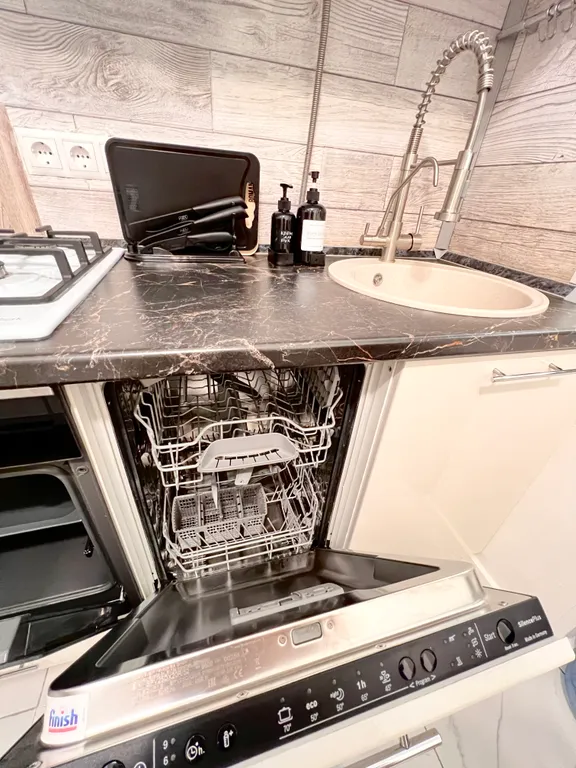 Квартира 4-комнатная Квартира — Москва