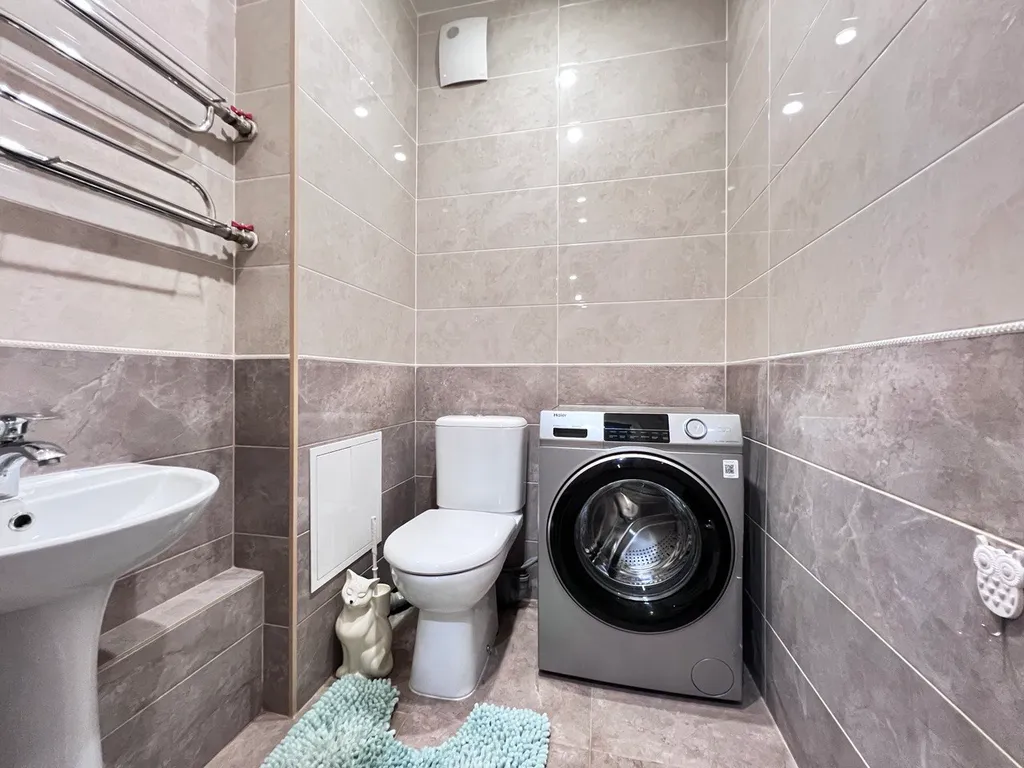 Двухкомнатная ЦЕНТР новый дом