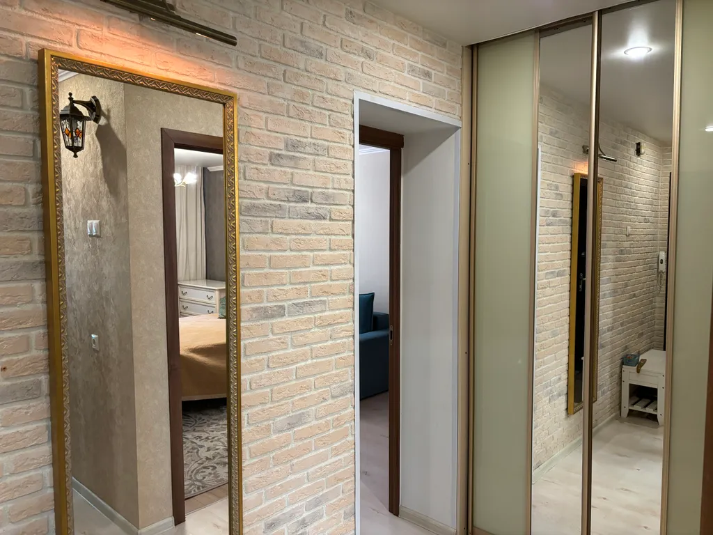 2-комнатная в доме Актера