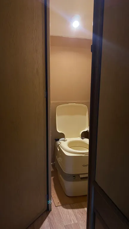 Дом на воде. Хаусбот. Озеро Таир.