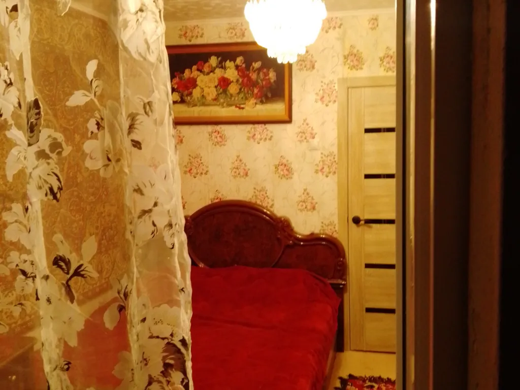 Уютная комната в трёхкомнатной квартире