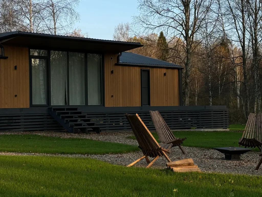 Дом у лесного озера с баней и чаном под Переславлем-Залесским