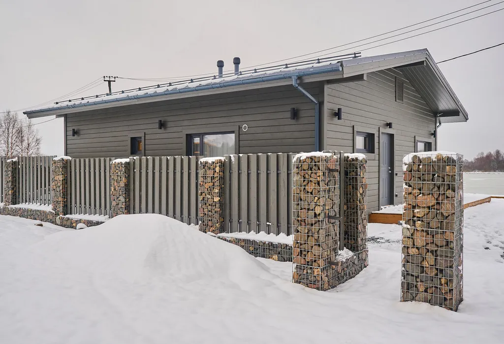 Дом на берегу озера