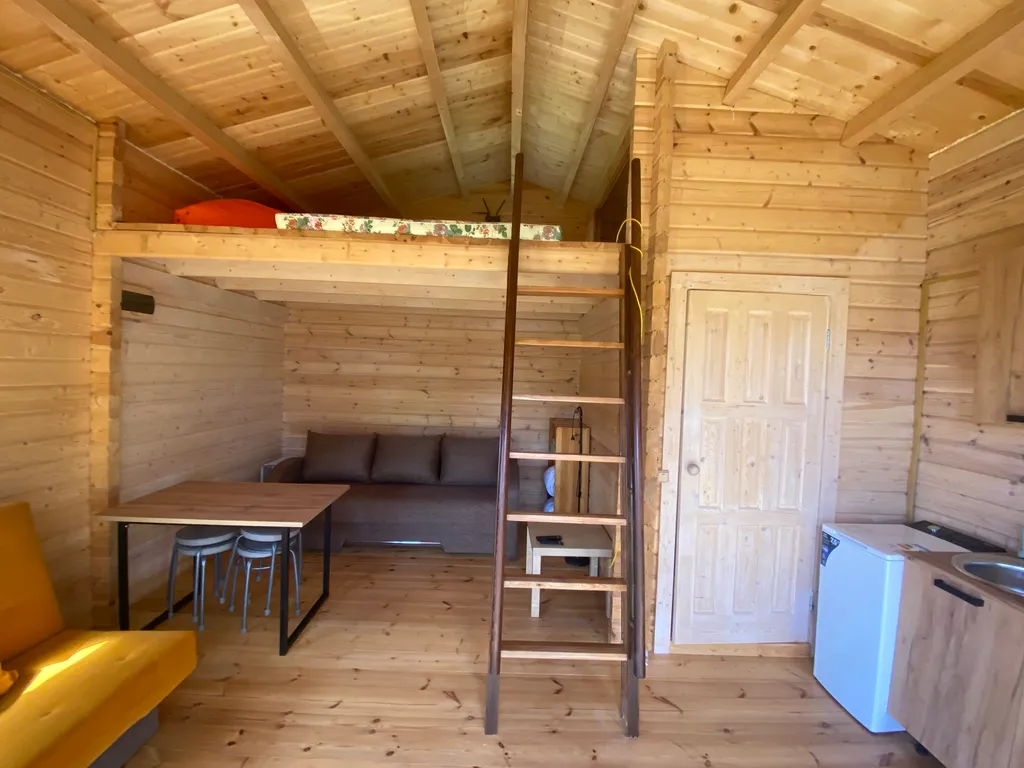 Коттедж на берегу озера