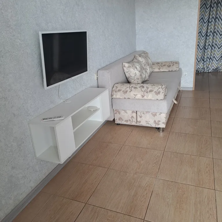 Уютная студия с видом на озеро