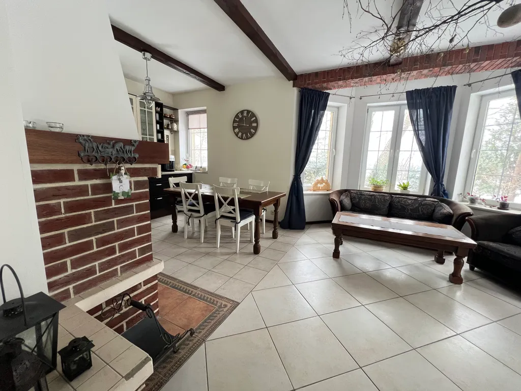 Коттедж с отдельным входом и видом на сад