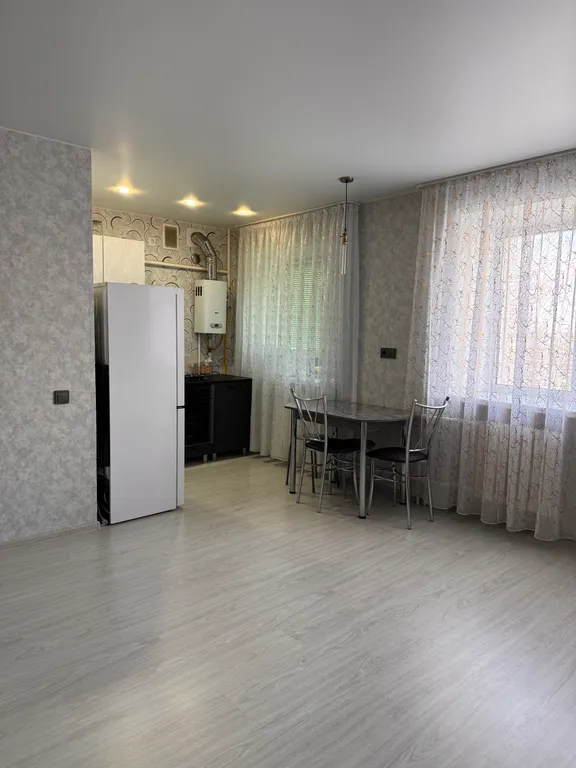 Квартира-студия двухкомнатная в центре города с видом на набережную