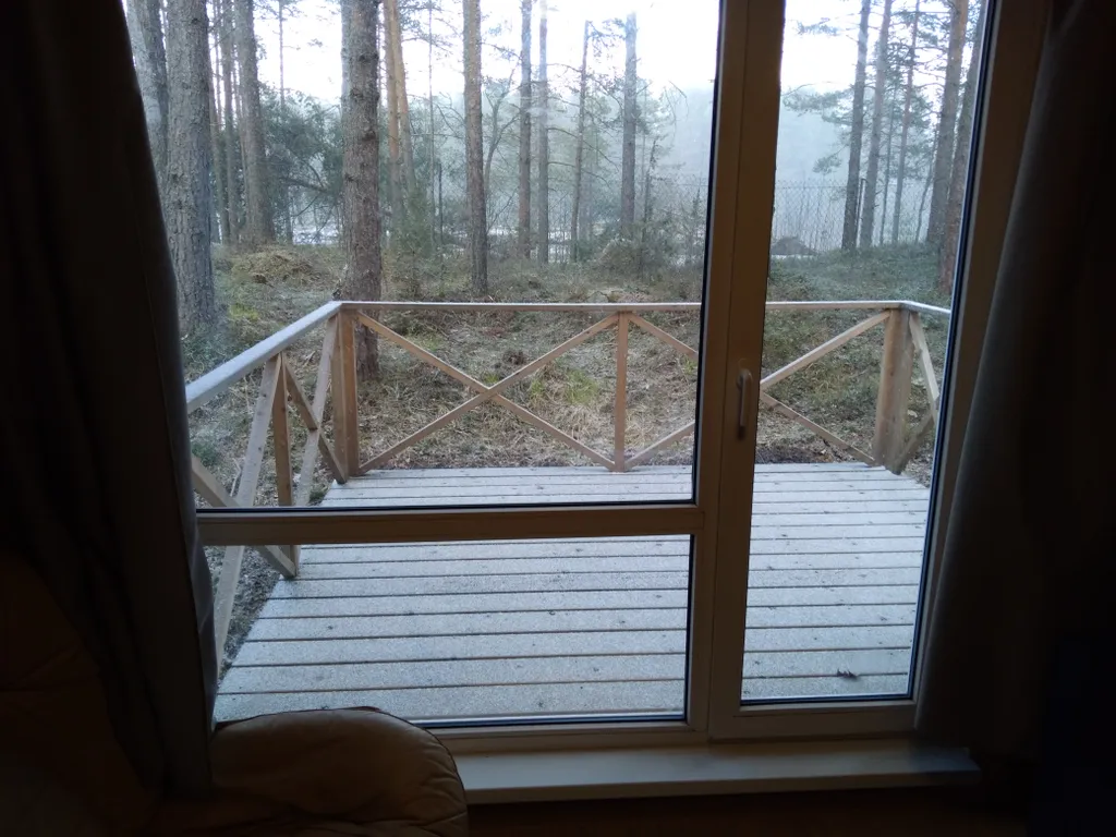 Дом с балконом