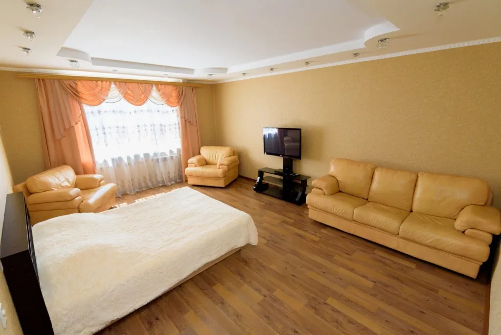 Просторная современная 2-комнатная квартира в центре — аренда посуточно в Пенза