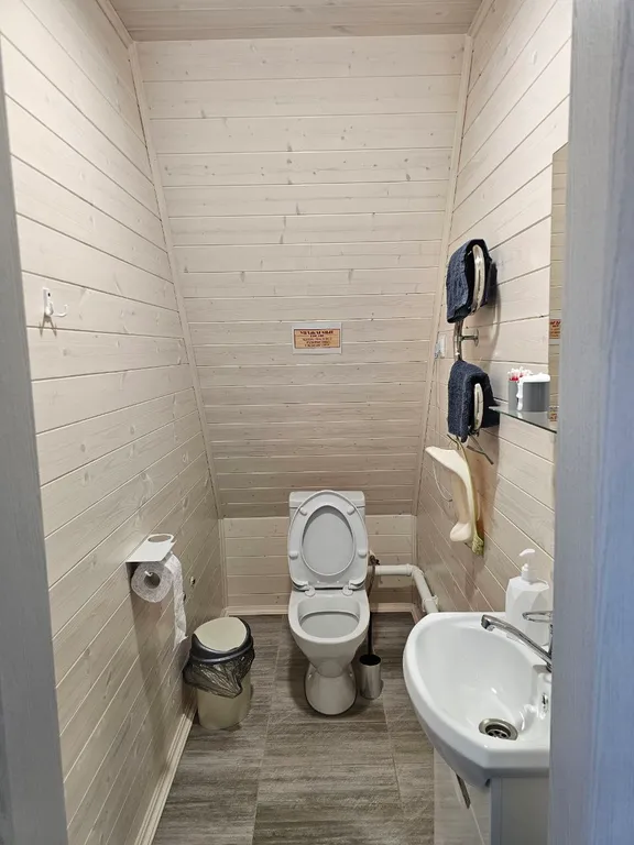 Шестиместный коттедж с изолированным участком 10 соток №2