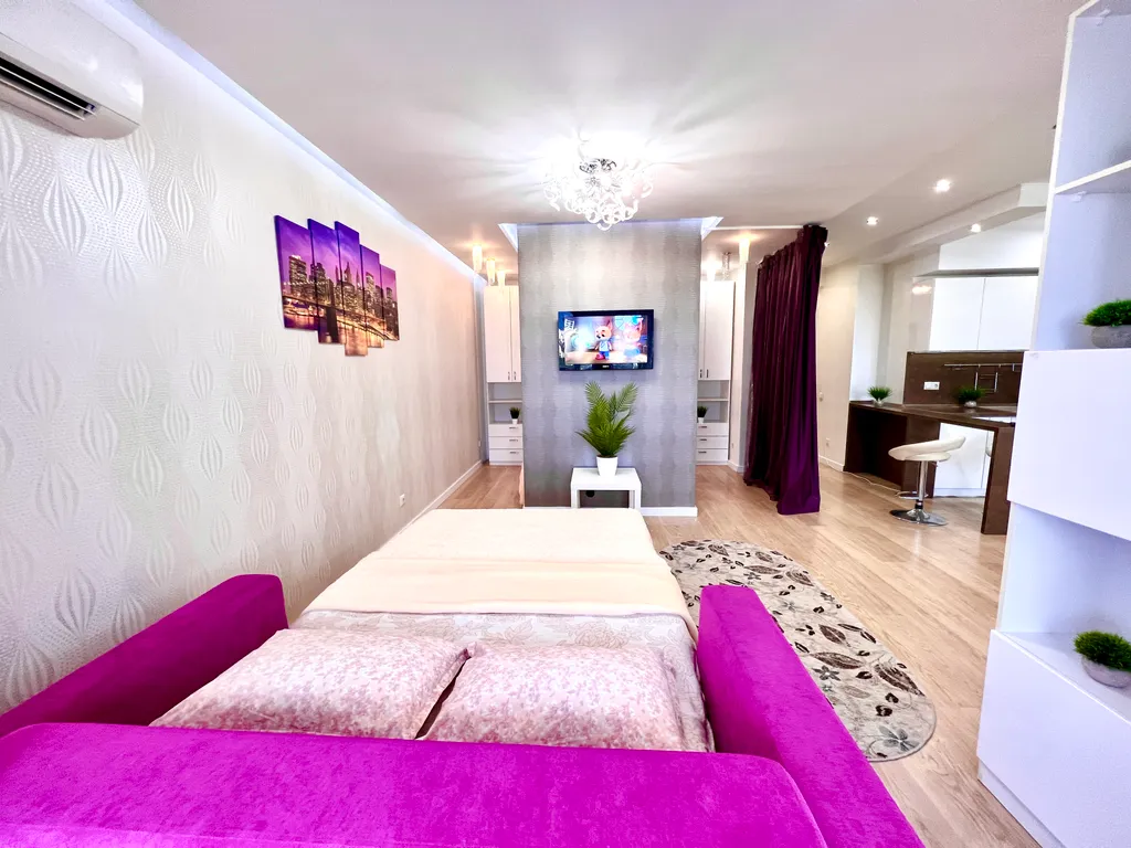 Квартира Квартира Стильная шикарная студия рядом с МТЛ-ареной — Самара