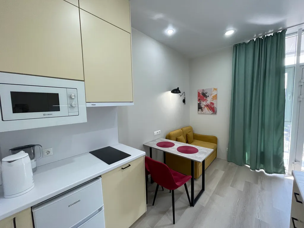 Студия с видом на горы