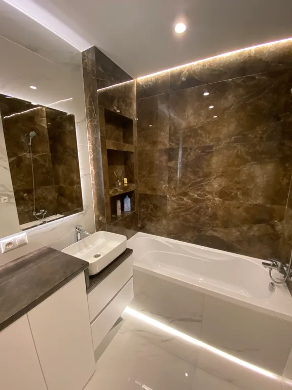 Дизайнерская евродвушка с парящей кроватью