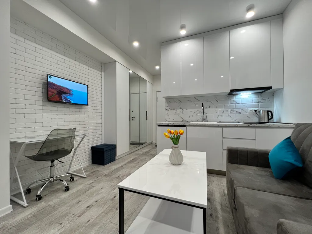 Creative Studio-Work and Relax by Republic Square