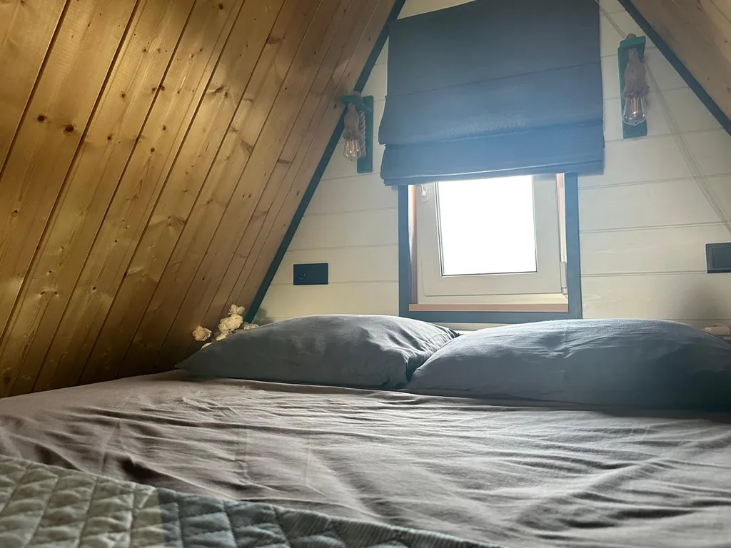 Шале у озера