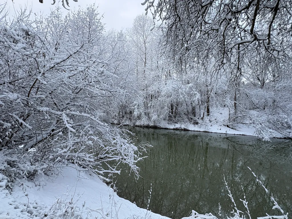 Коттедж Коттедж Тихое место у реки — Горячий Ключ