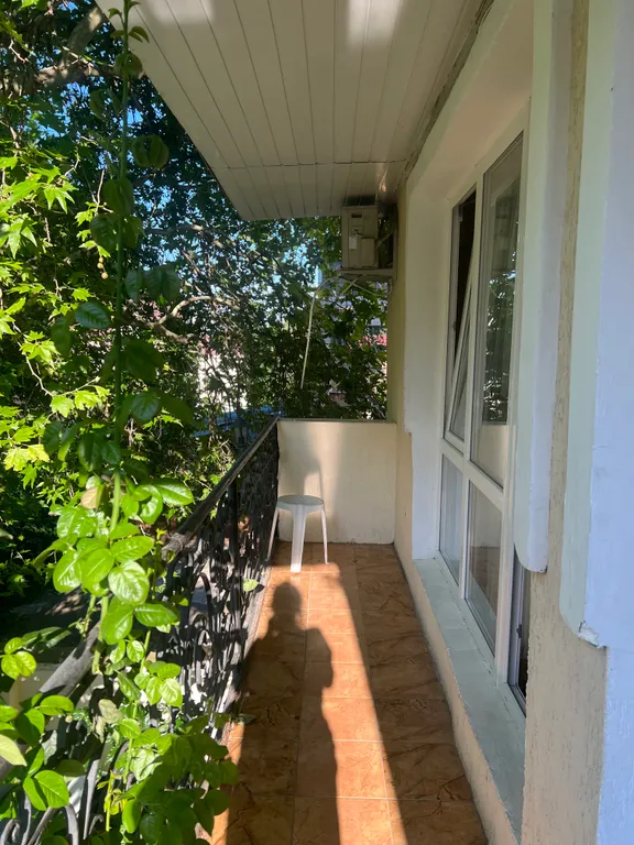 Номер с балконом во двор