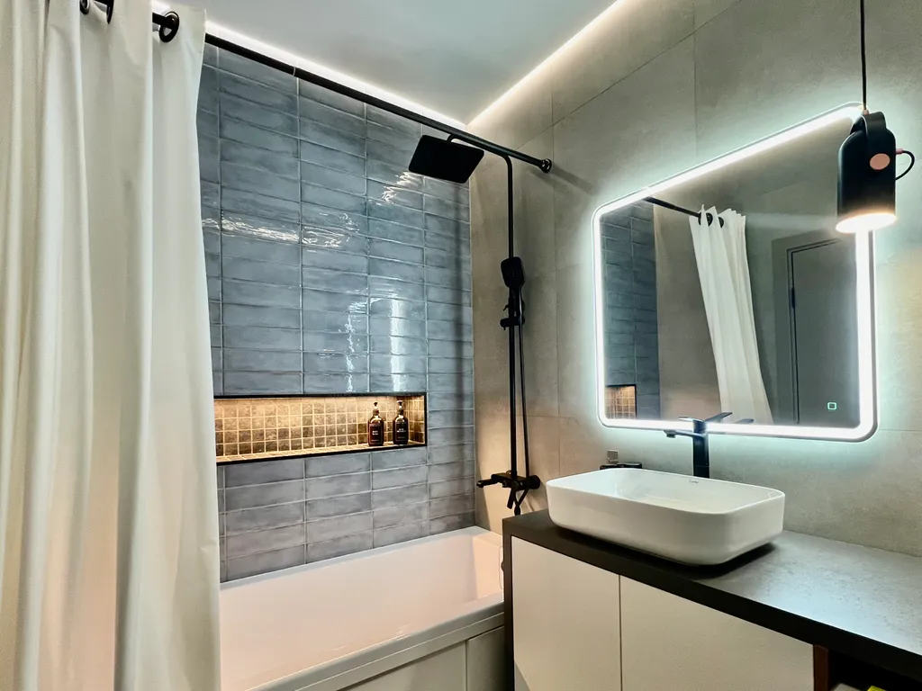 Двухкомнатная студия рядом с площадью Победы и Горным Воздухом