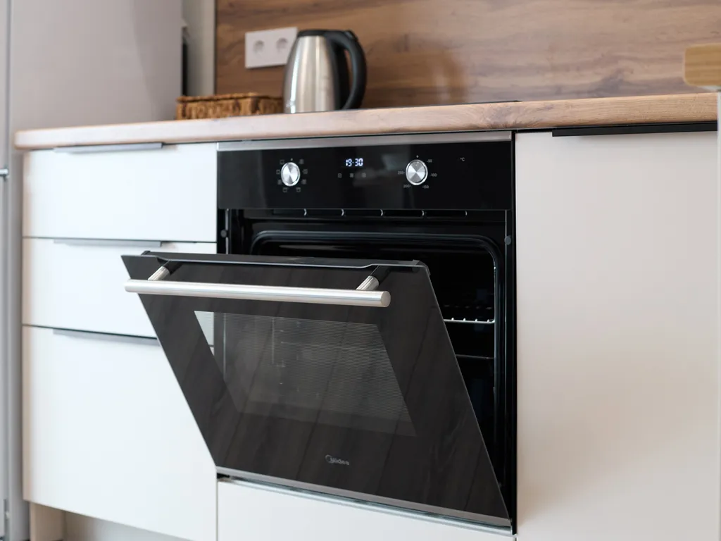 Двухкомнатная квартира с прямым видом на море в ЖК Каравелла Портигали