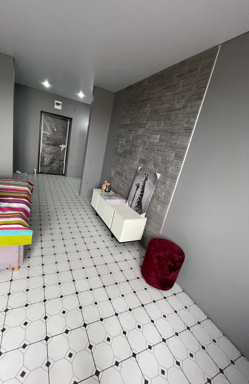 Современная, новая квартира с дизайнерским ремонтом