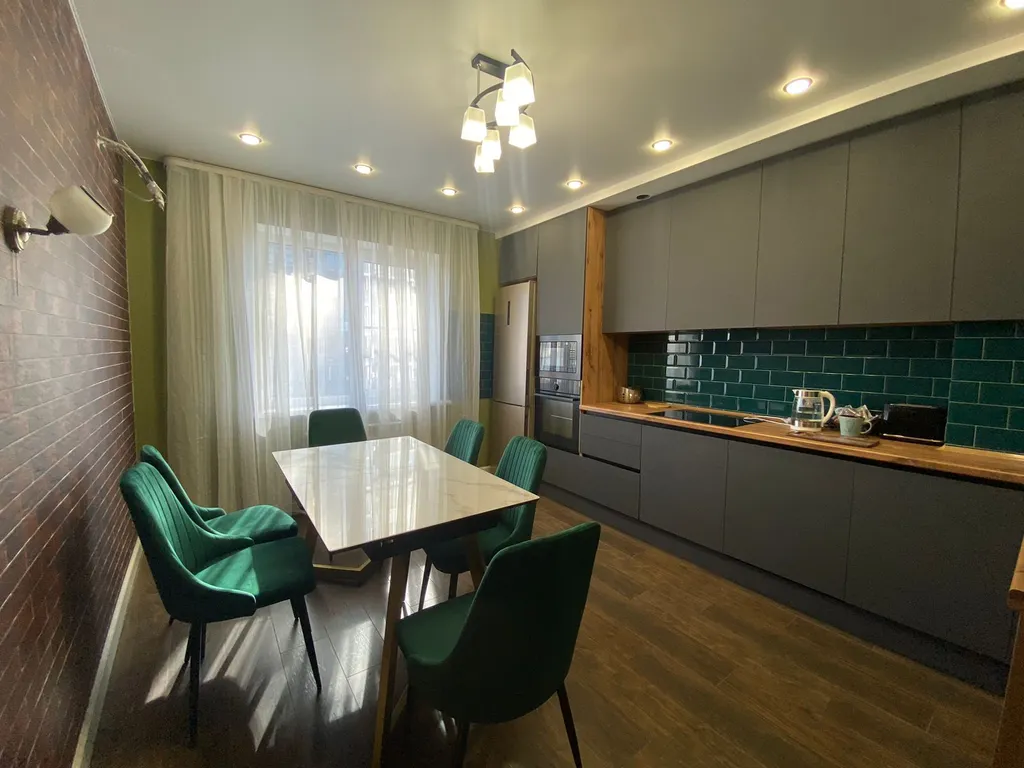 Трёхкомнатная квартира в центре — аренда посуточно в Самара