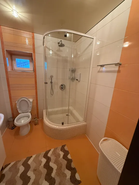 Уютный дом у леса