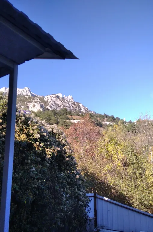 Уютный номер с видом на море